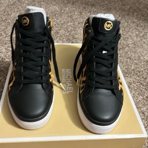 Michael Kors Shoes Size US 8M Butterscotch